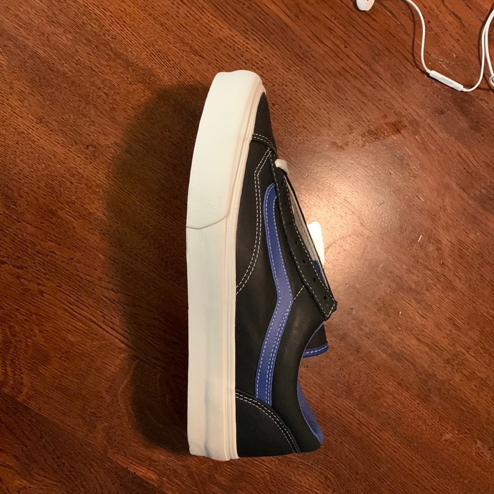 Vans size 9 1/2 mens
